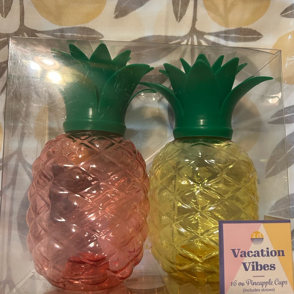 Colorful Pineapple Cups Set